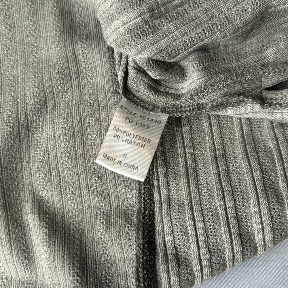 GiGio Oversized Lightweight Grey Knit Tunic - Size Small - Picture 4 of 4